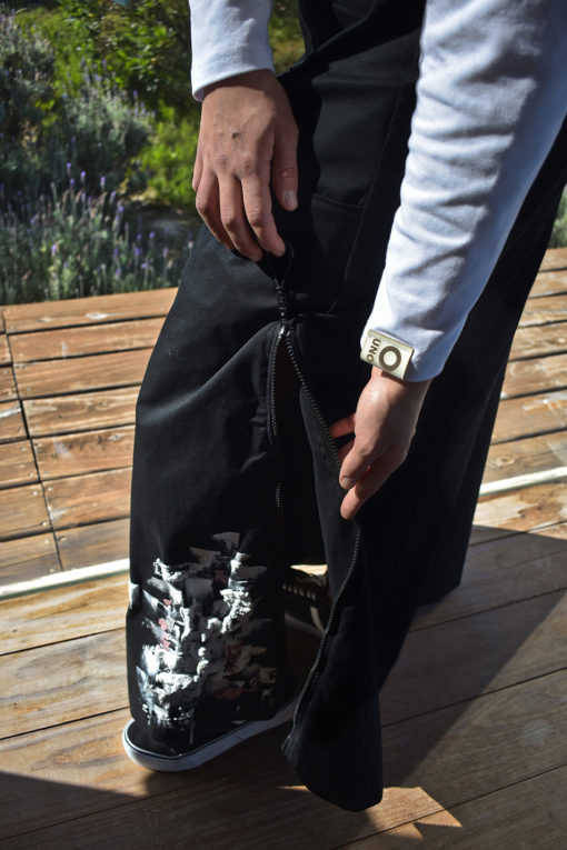 Falda larga negra con cierre lateral